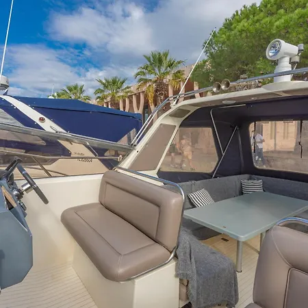 Port De Saint-raphael דירה *