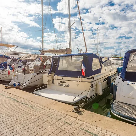 Port De Saint-raphael Apartament