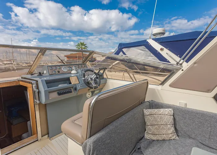 Port De Saint-raphael Saint-Raphaël